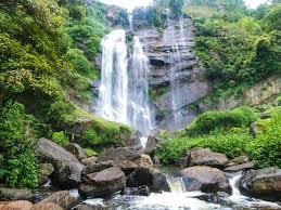 Bomuru Ella Waterfall