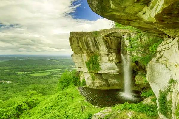Bomuru Ella Waterfall